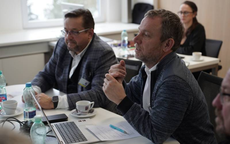 Na krajském úřadě se jednalo o možnostech a způsobech rozvoje paliativní péče v regionu